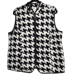 NEW Susan Graver lightweight fleece houndstooth vest
